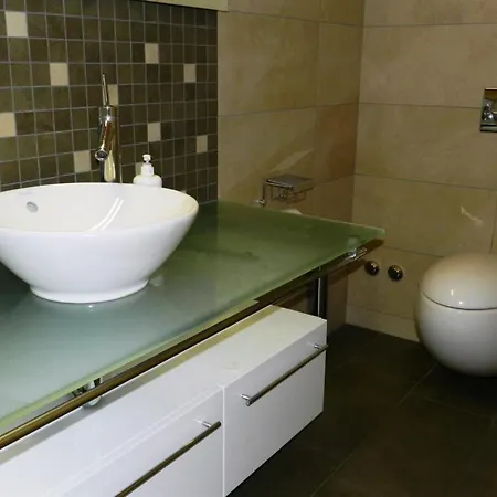 Gletscherblick- Appartement-fewo- Dusche Oder Bad- Wc 10-bettwohnung By Interhome