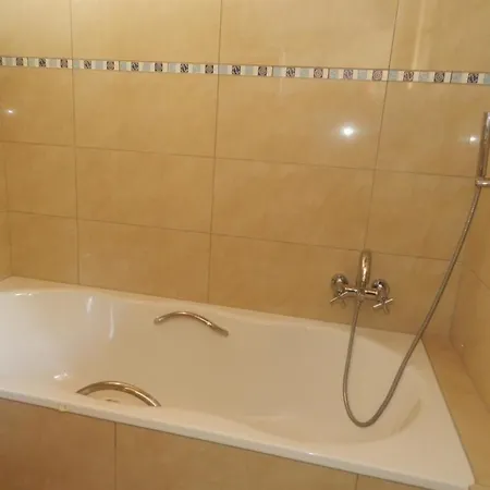 Gletscherblick- Appartement-fewo- Dusche Oder Bad- Wc 10-bettwohnung By Interhome *